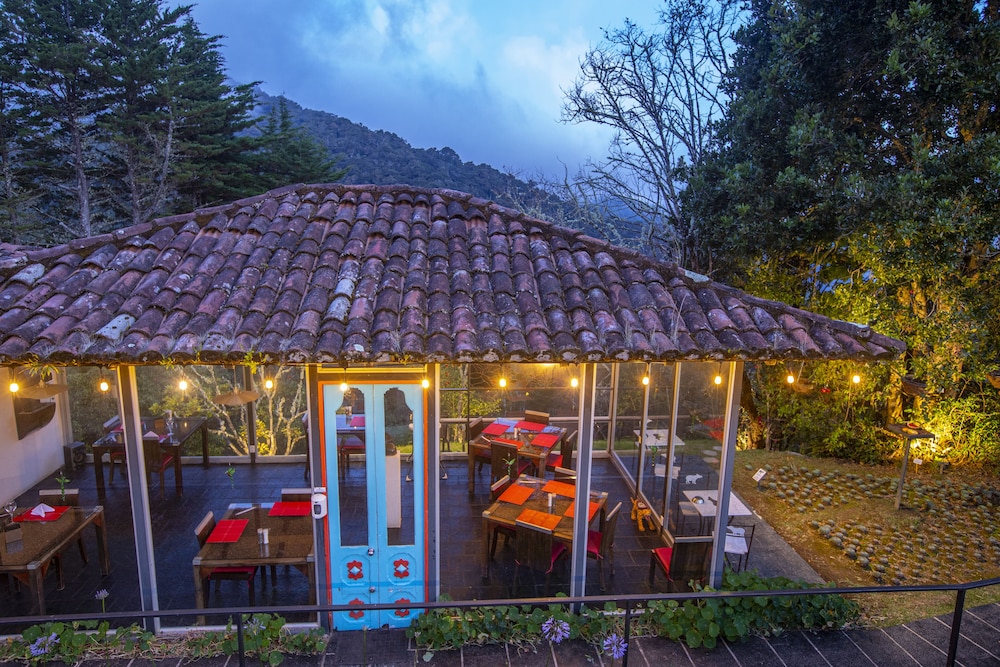 Dantica Cloud Forest Lodge 3/50