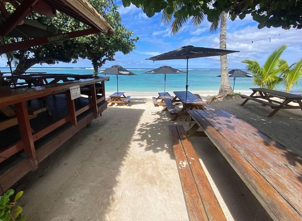 Aroa Beachside Inn 39/47