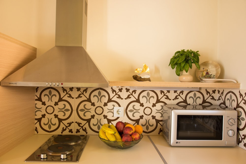 Aksos suites Accessible Accommodation 14/44