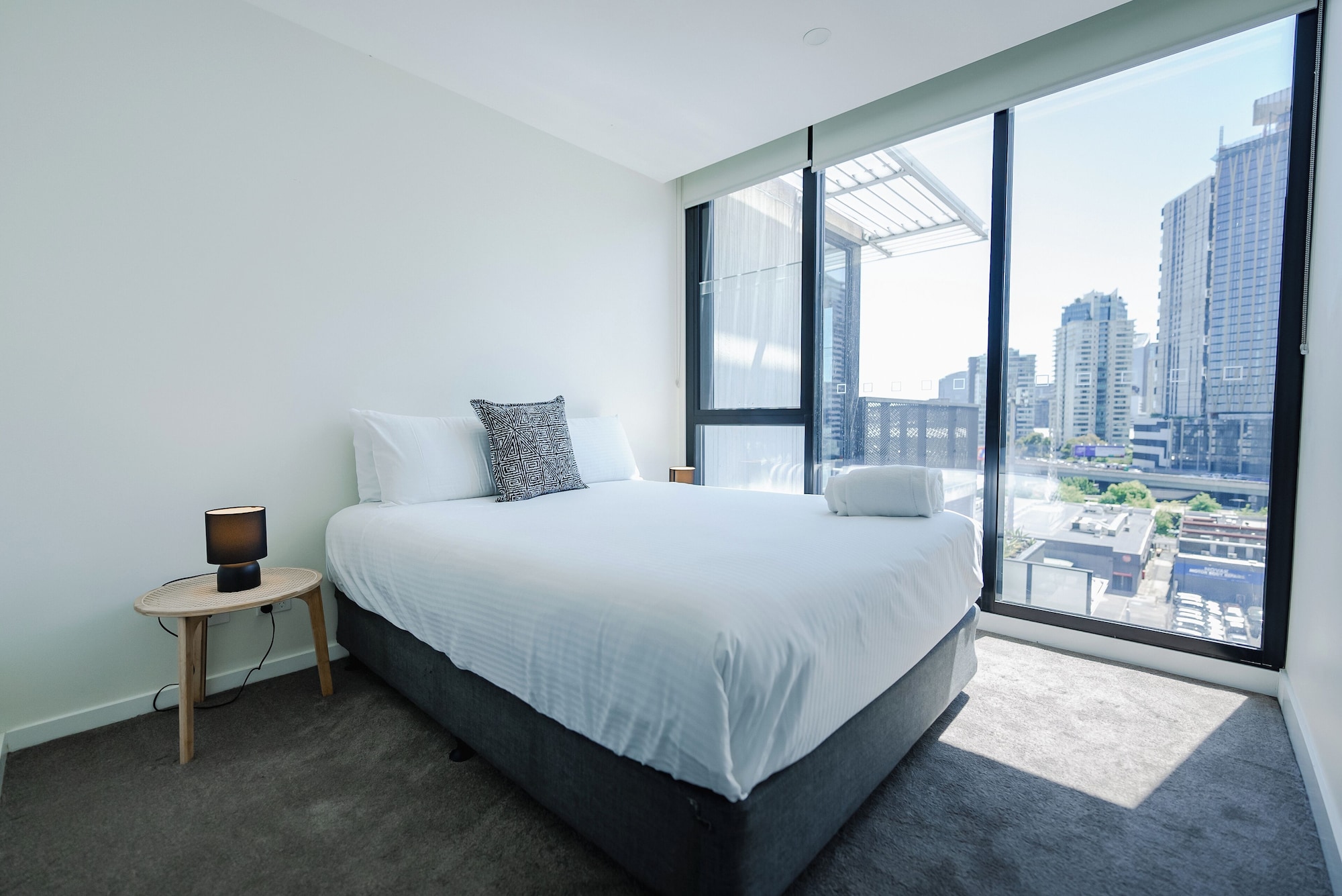 2 Bedrooms, Sub Penthouse, 2 Queen Beds, Melbourne City Apartments - Teri 4/6