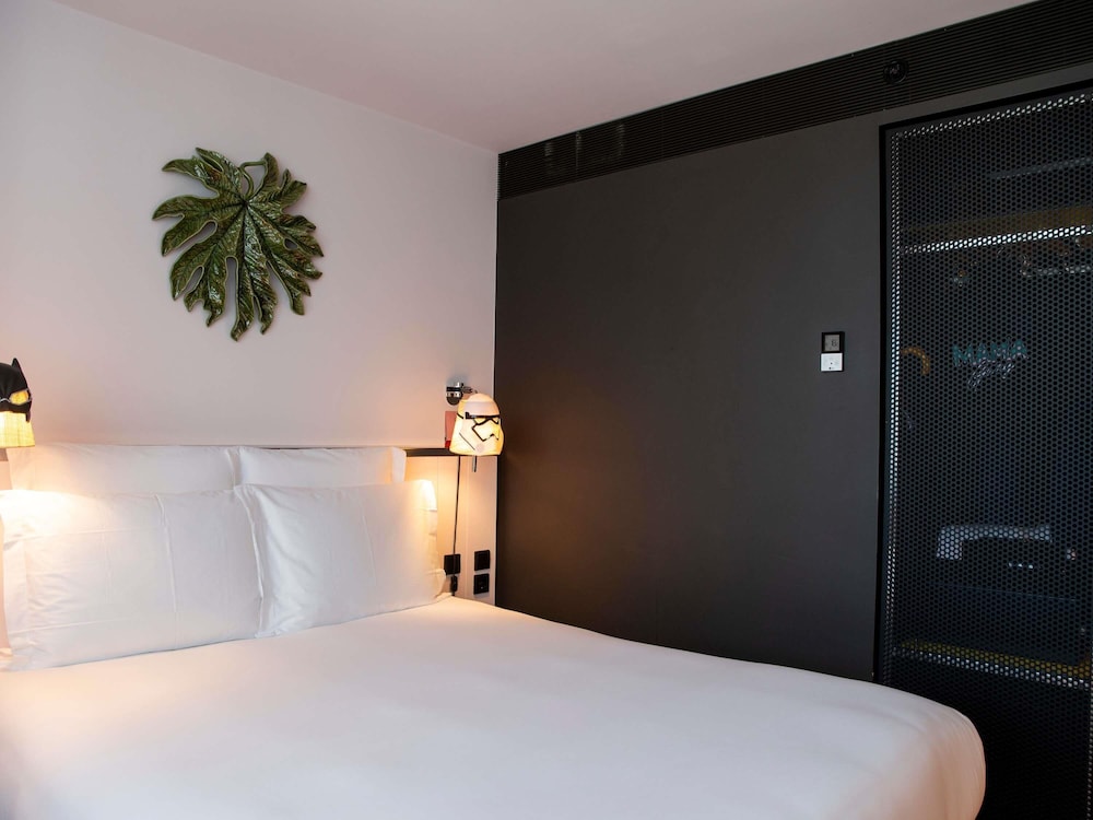 Mama, Medium, 2 Queen Beds، Mama Shelter Lisboa 3/6