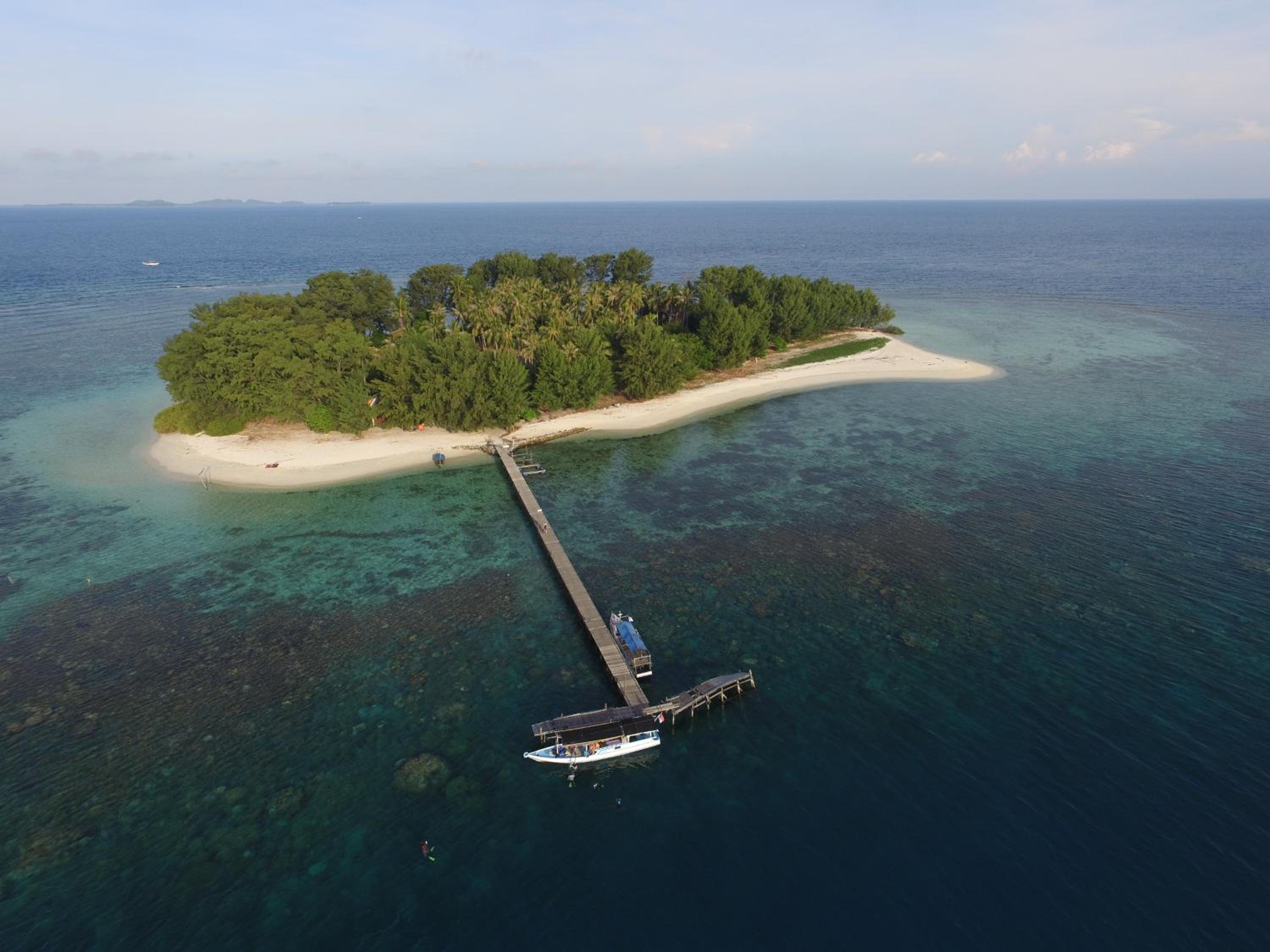 Ayu Hotel Karimunjawa 40/50