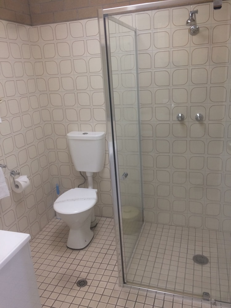 Alexander Motor Inn Moree 13/34