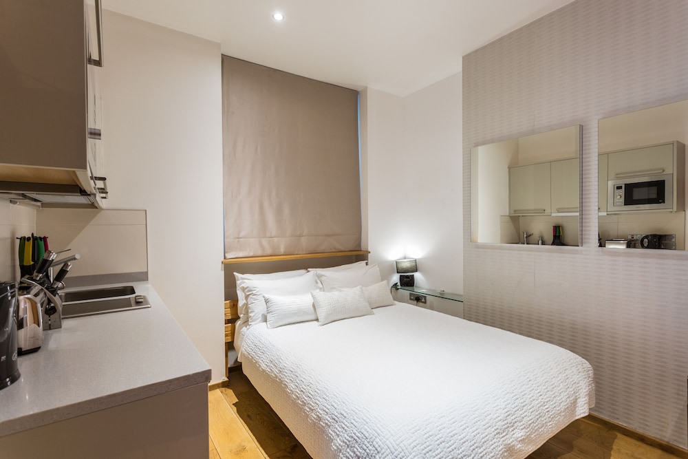 Semi Basement, Studio, Double Bed
