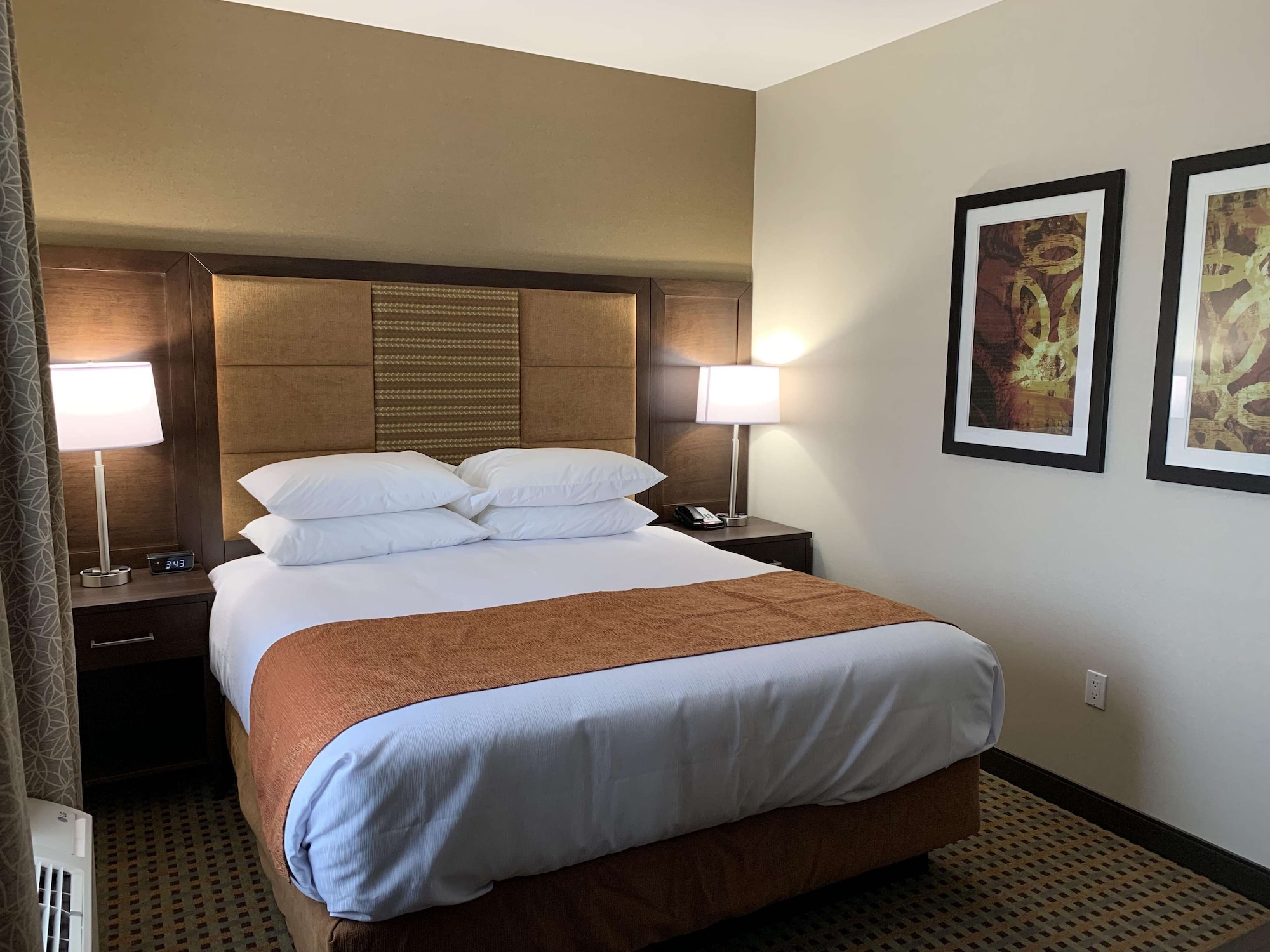 جناح بسرير كينج، Best Western Plus Hinton Inn and Suites 2/10