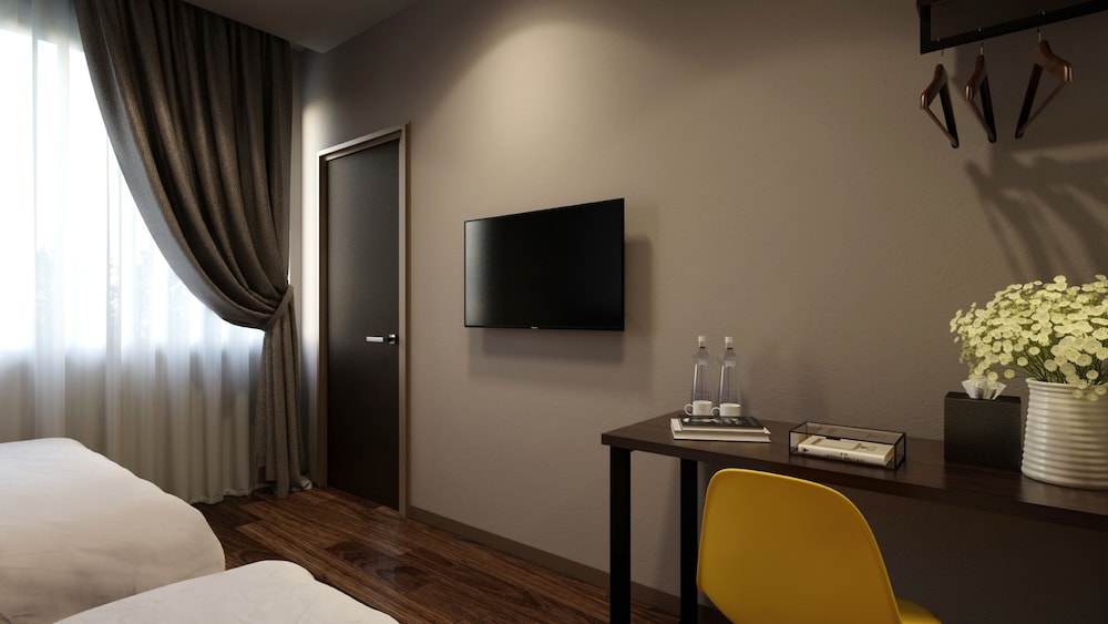The Square Hotel 52/62