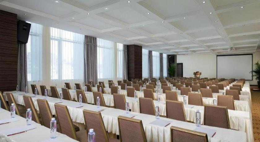 Vienna Hotel (Guangzhou Airport Road Huangshi) 46/60