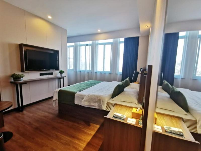 GREENTREE INN LIUAN HUOSHAN COUNTY YINGJIA AVENUE HOTEL 34/50