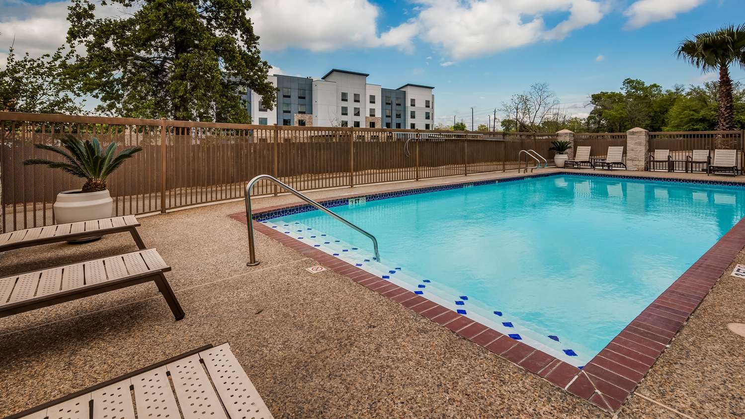 Best Western Plus Heritage Inn Houston 11/23