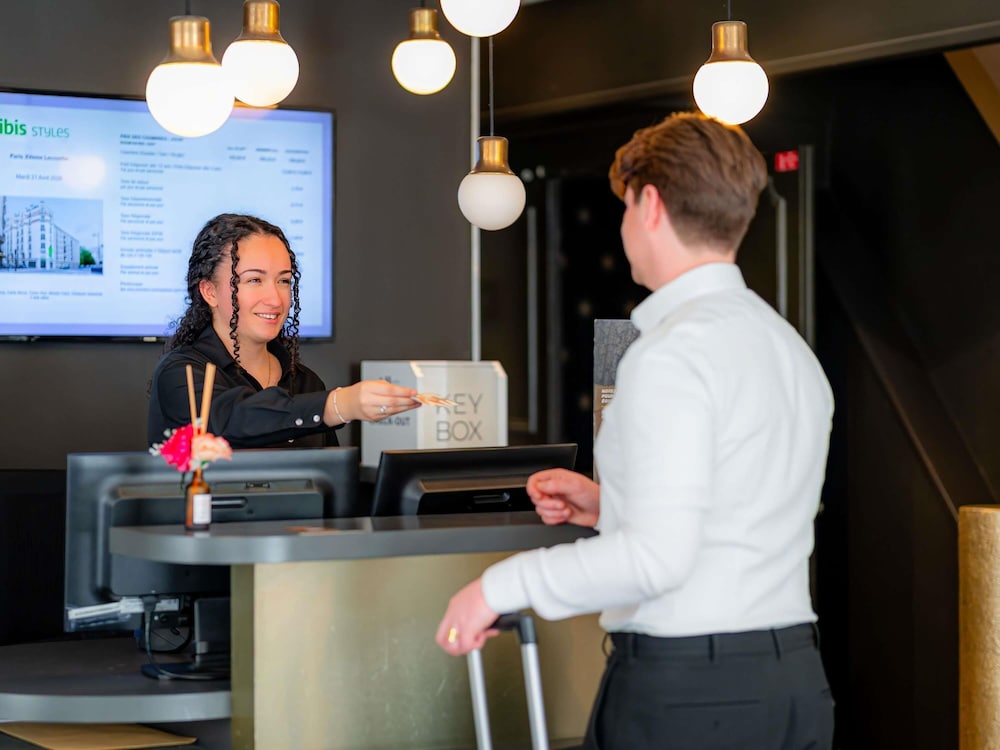 Ibis Styles Paris 15 Lecourbe 8/64