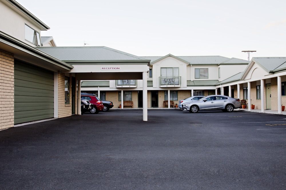 Hamilton Settlers Motor Lodge 31/37
