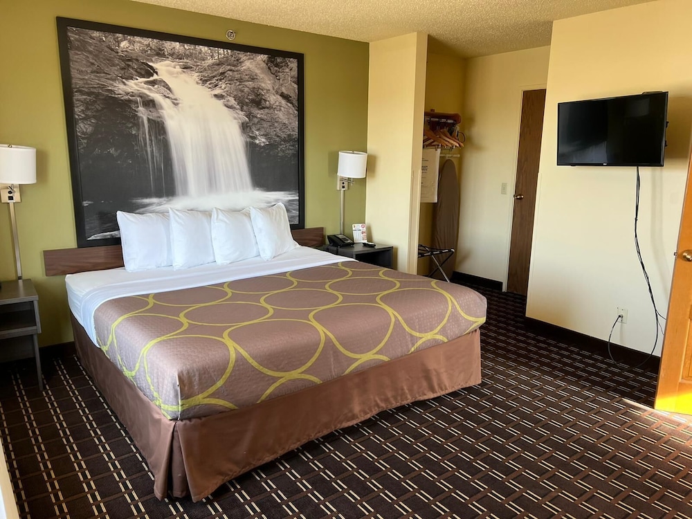 1 Bedroom, Suite, King Bed
