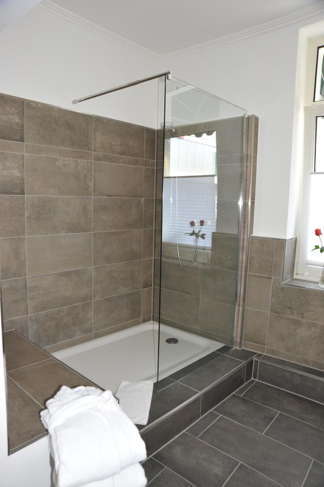 Hotel Rheinischer Hof 34/36