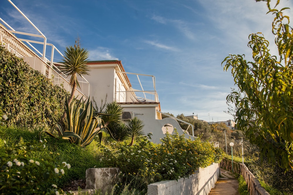 Gocce di Capri Hotel & Serviced Residence 69/73