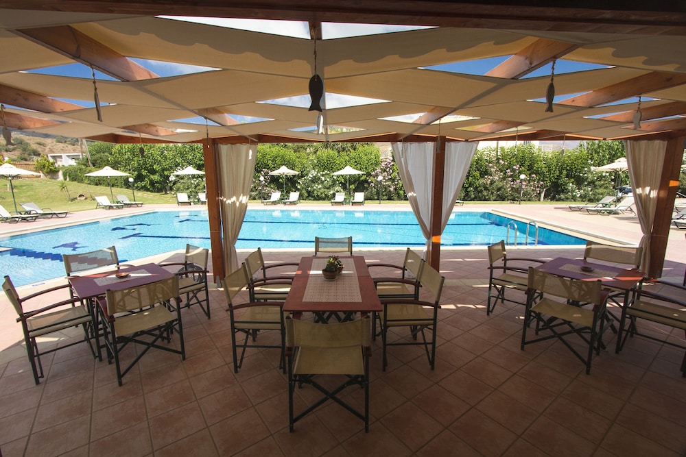 Peli Hotel 38/50