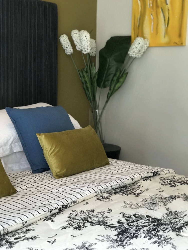 The Quadrant Hotel and Suites 36/70
