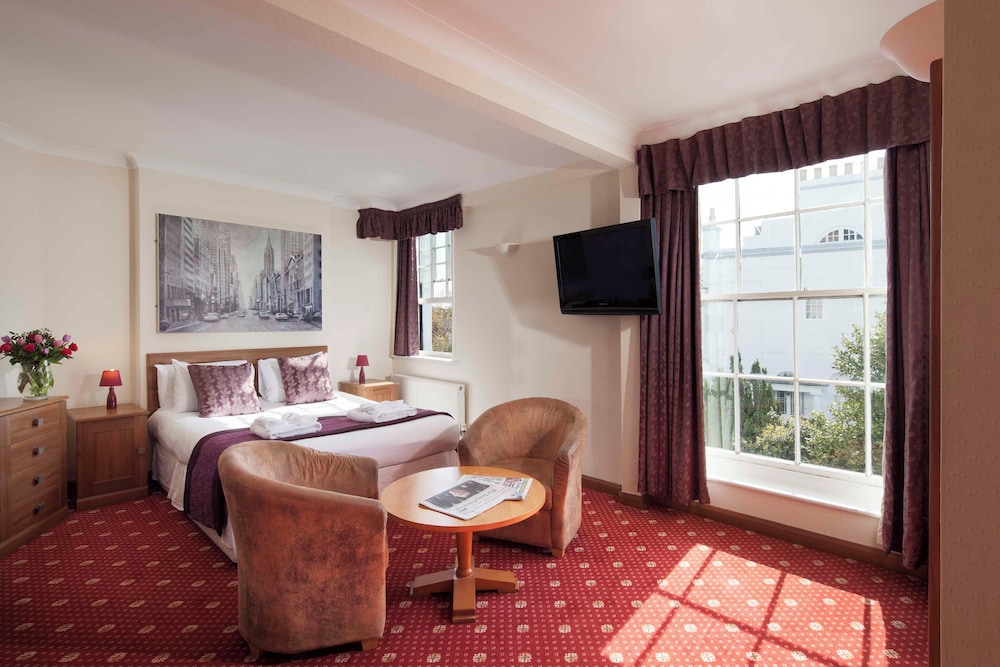 Royal Beacon Hotel 9/45