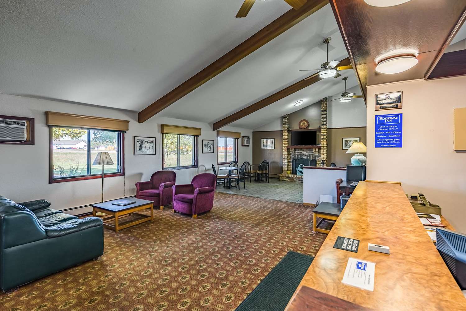 Rodeway Inn Saint Joseph 16/26