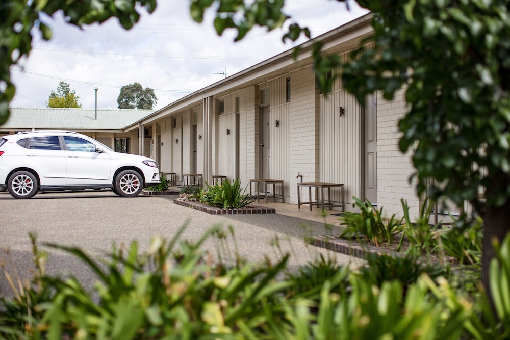 MERIVALE MOTEL 1/29