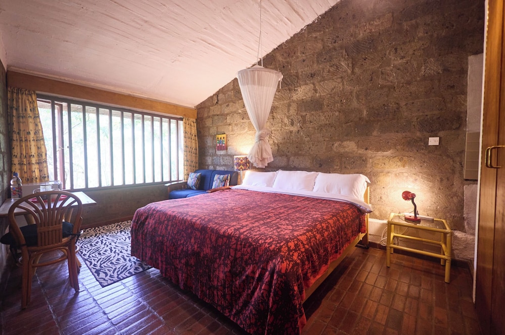 Villa Rock Stop Falls B & B 8/50