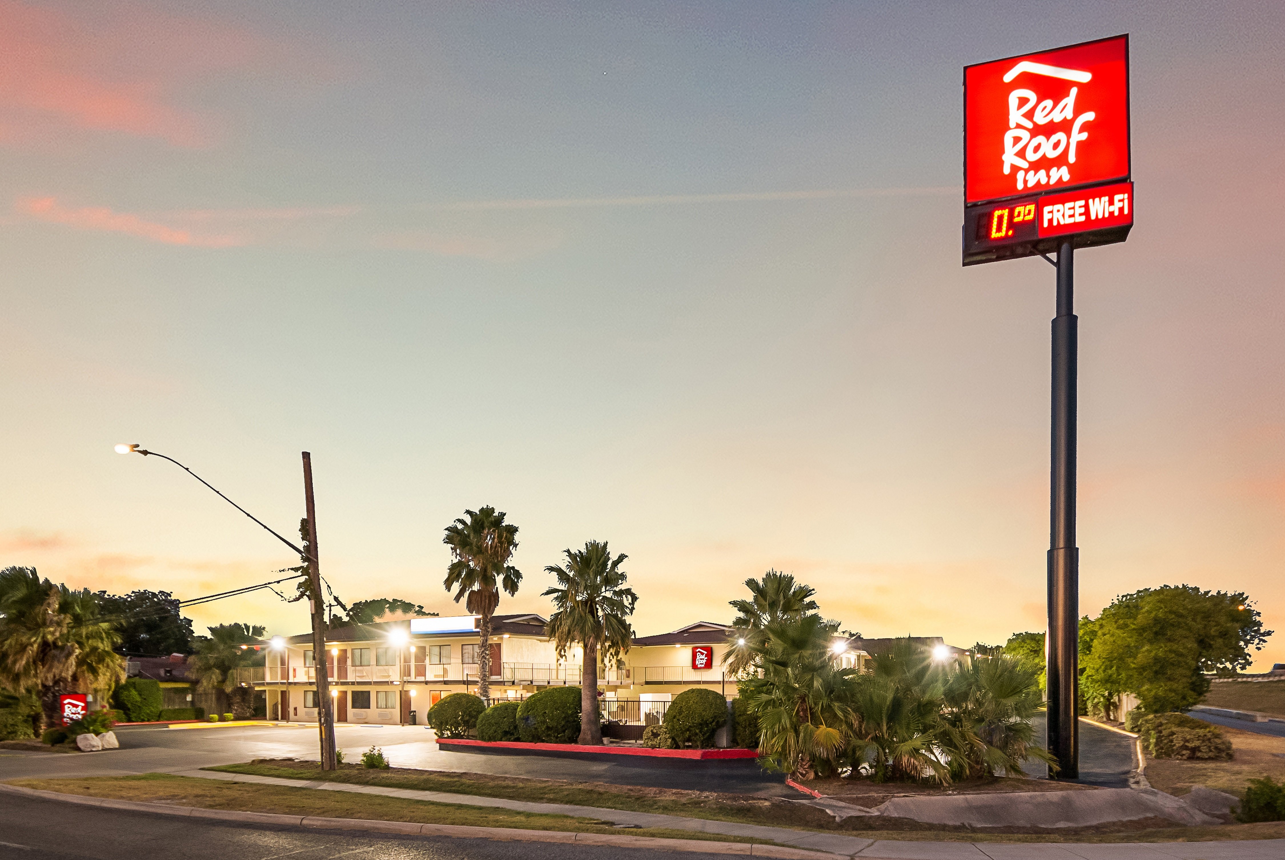 Red Roof Inn San Antonio E – Frost Bank Center 1/20