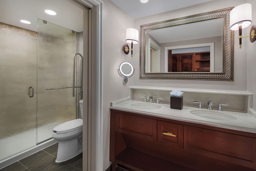 Disneys Yacht Club Resort 47/50
