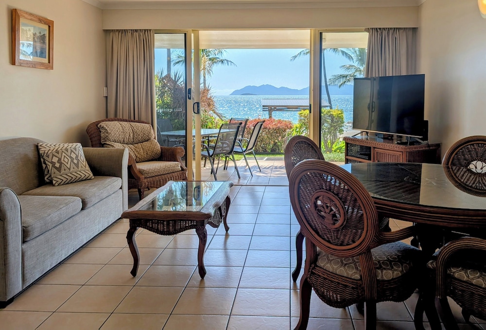 Rose Bay Resort 44/70