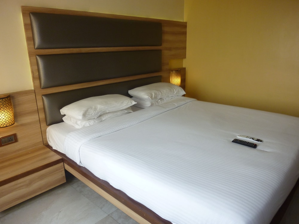 HOTEL NEW BENGAL 6/36