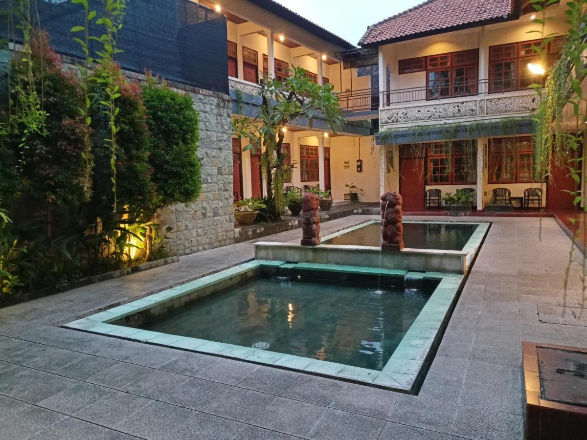 OYO 2225 Catur Adi Putra 28/29