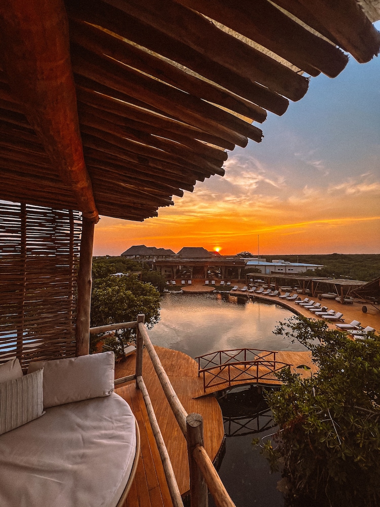 Hotel Shibari Tulum Restaurant and Cenote Club 46/50