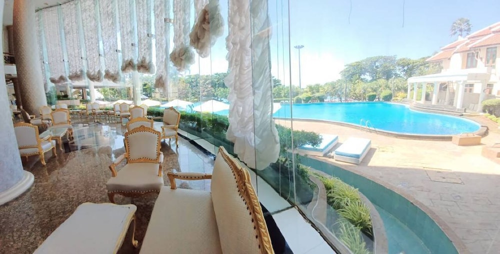 Adriatic Palace Pattaya 36/38