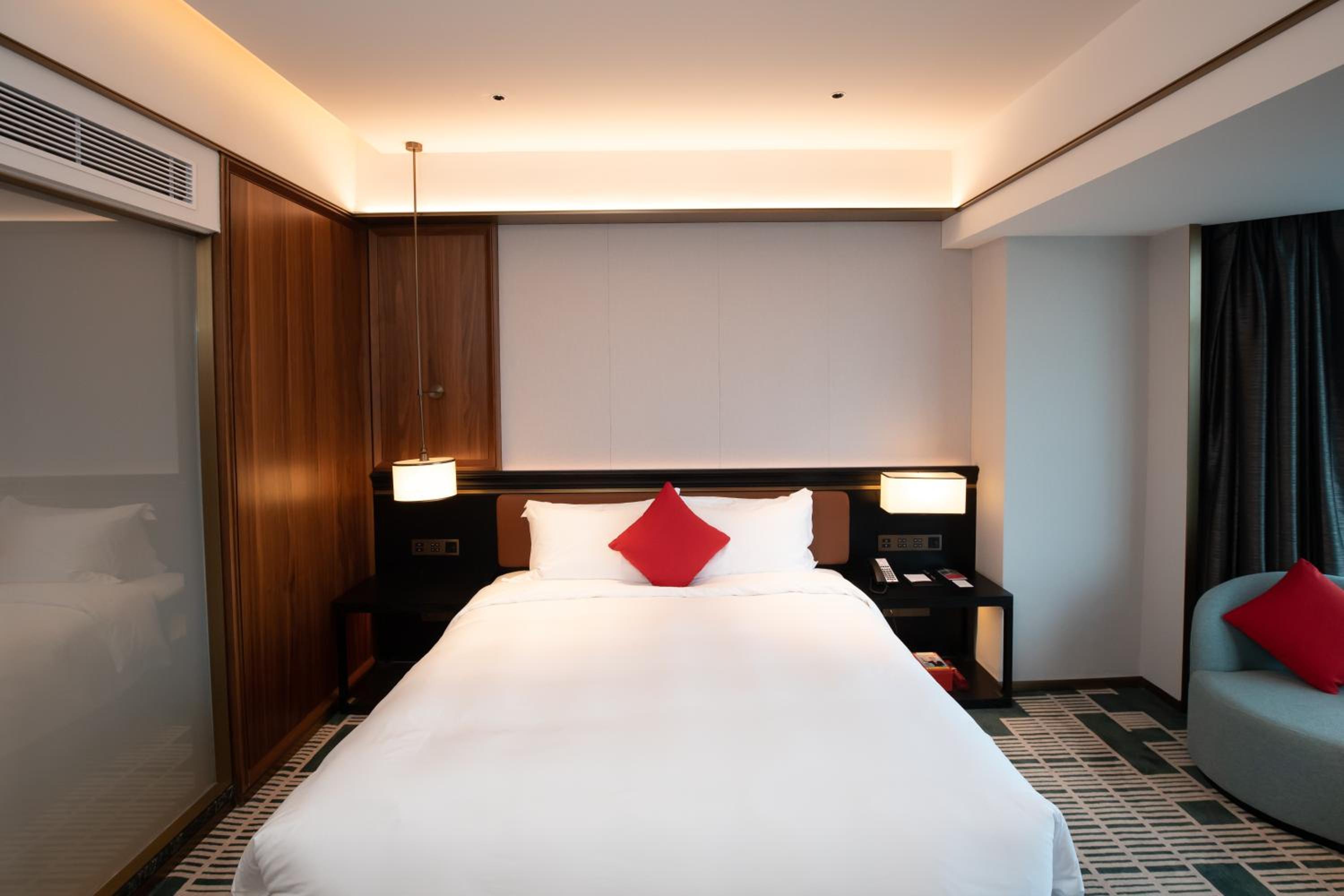 King Bed, Tower View