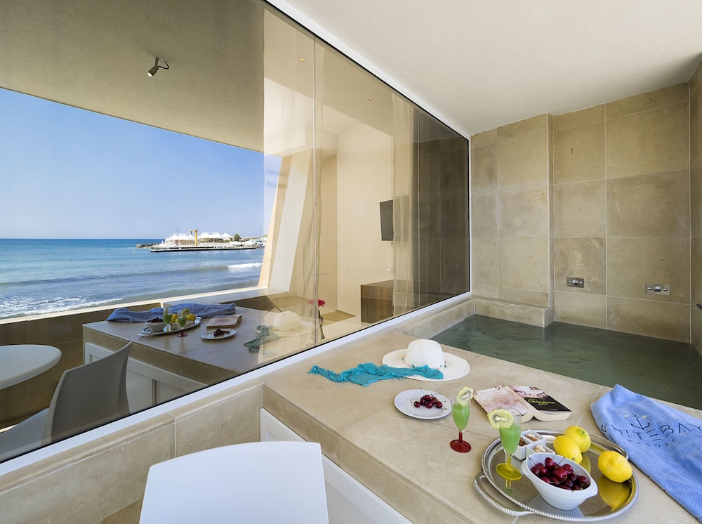 White Bay Resort 60/74