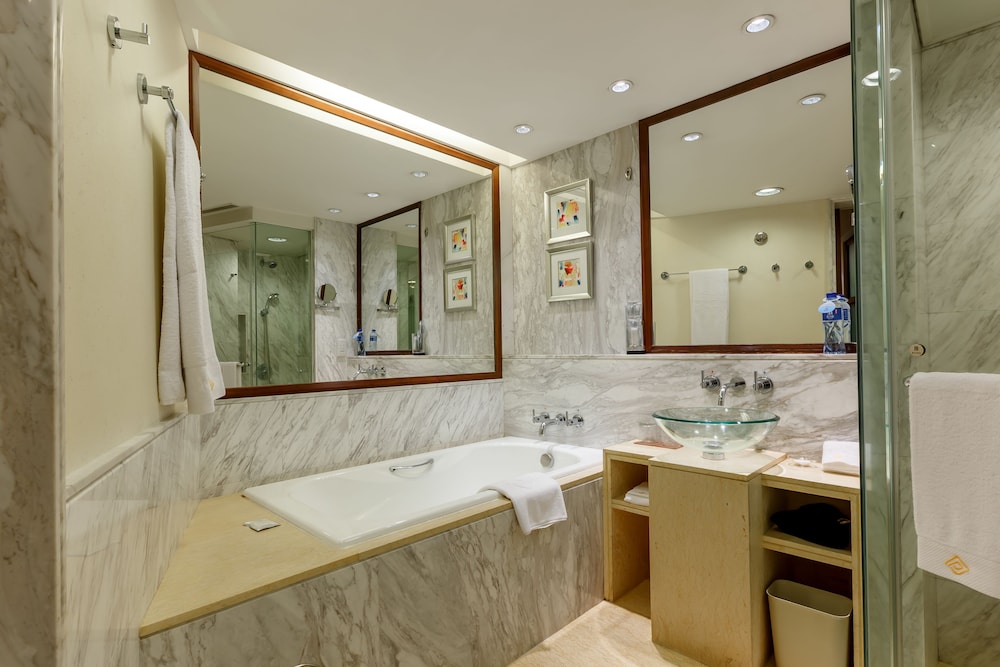 Parklane 48/50