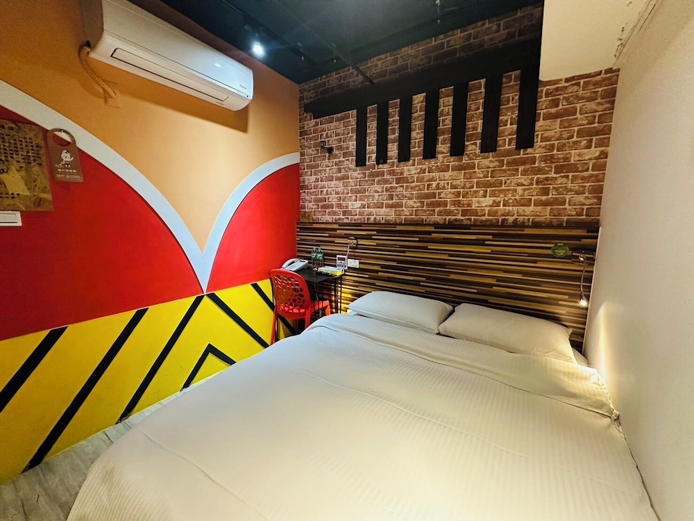 R10 Eco Hotel 23/50