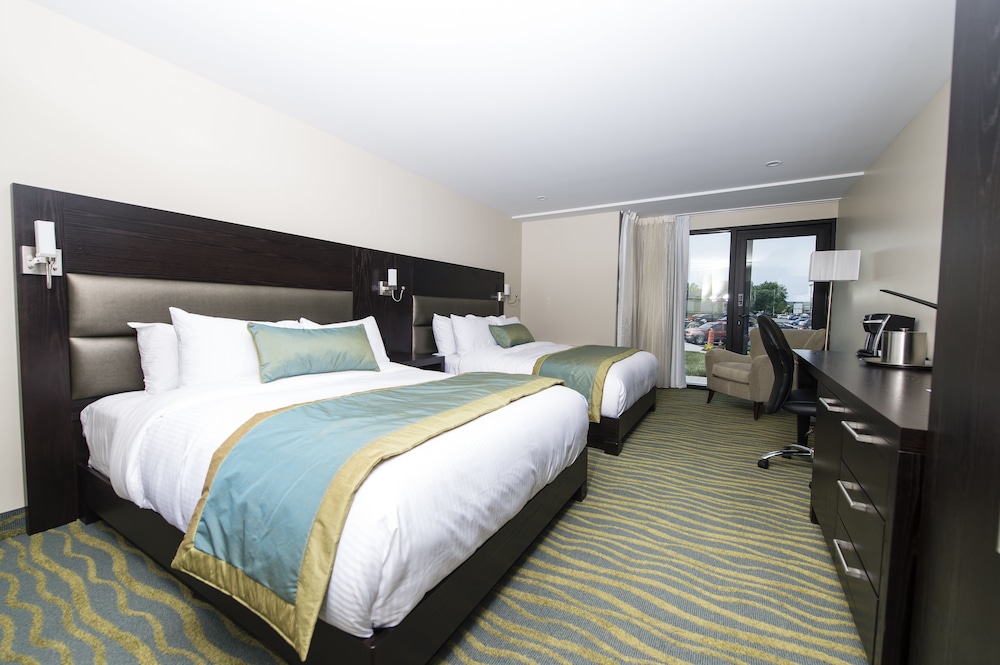 Terra, 2 Queen Beds, with View