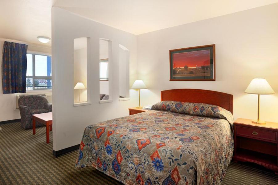 Room, Queen Bed, Smoking