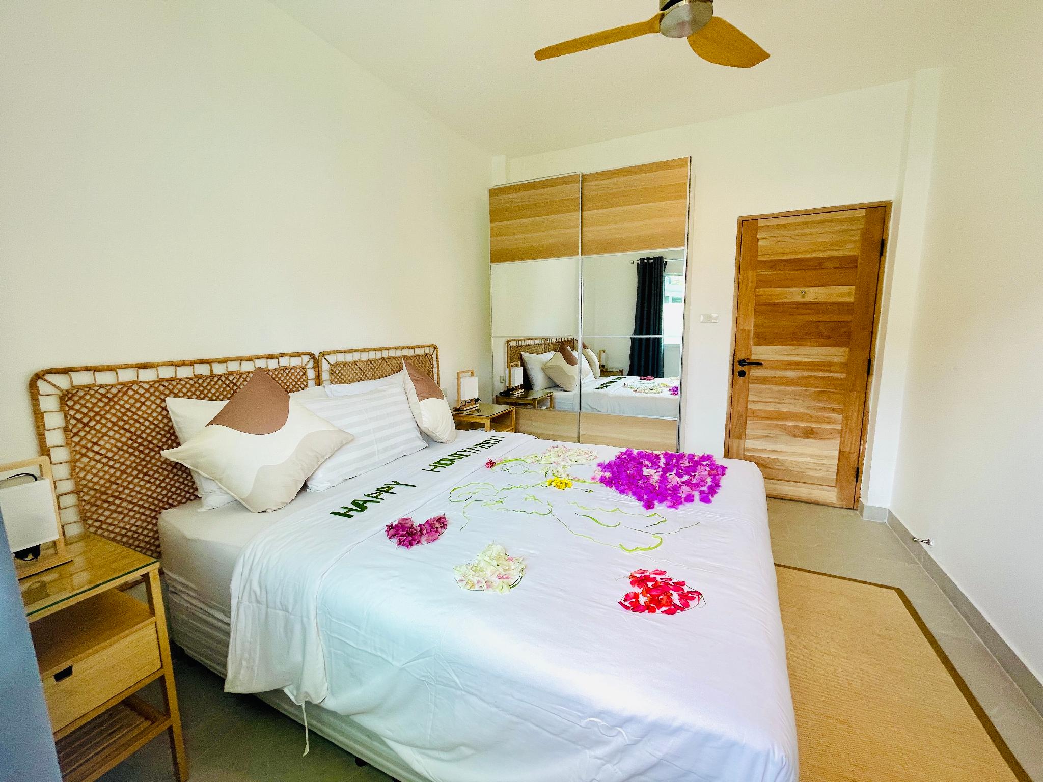 1 Bedroom, Pool, Villa, Queen Bed, Sofa