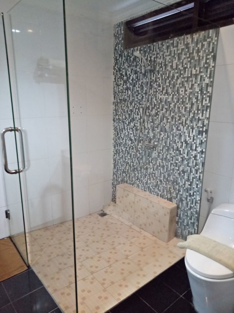Radha Bali Hotel 17/70