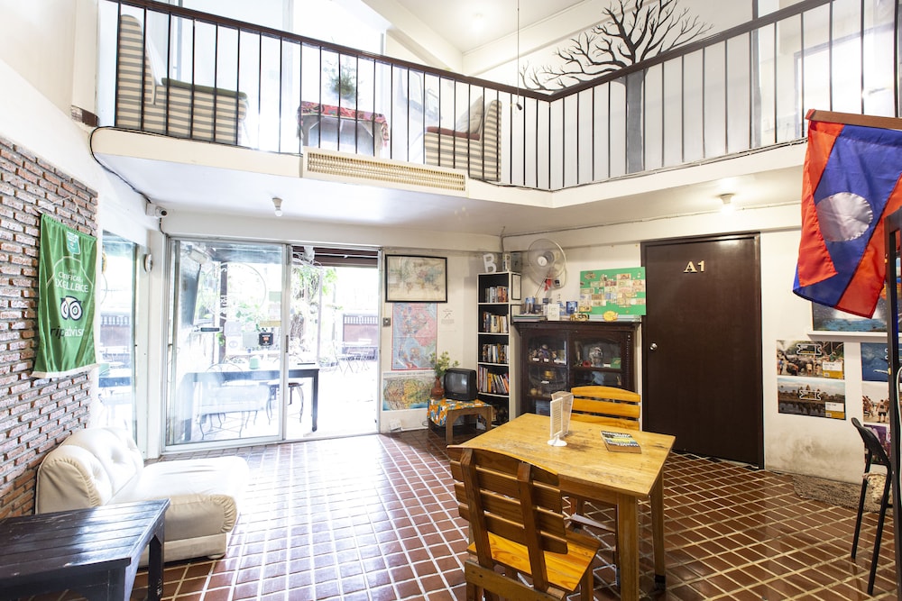 Hostel 16 46/72