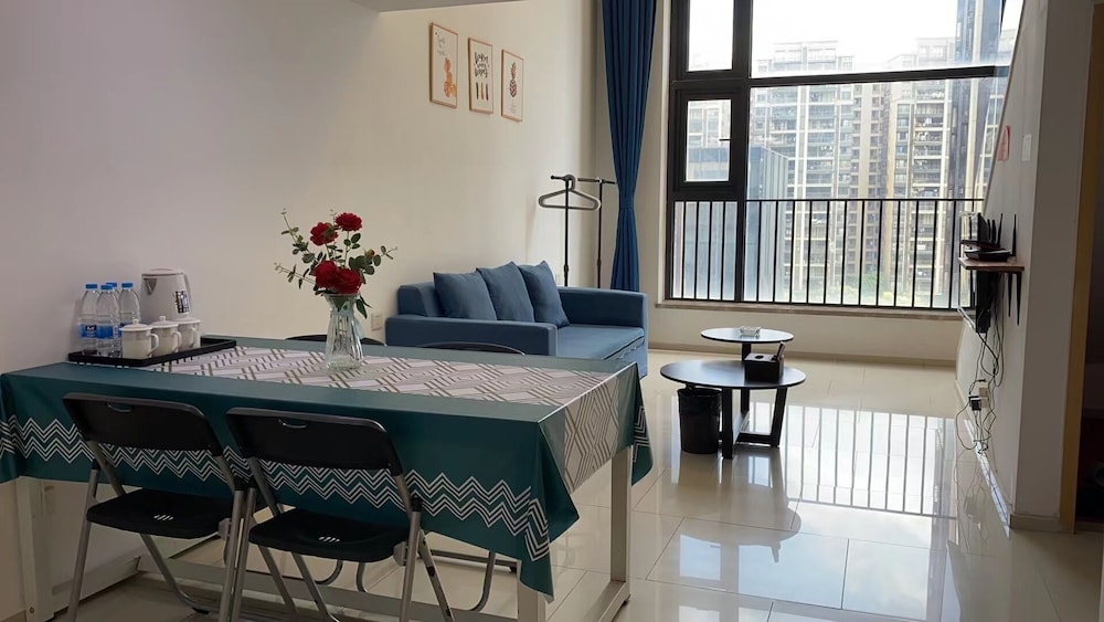 Ihouse Executive Apartment 35/50