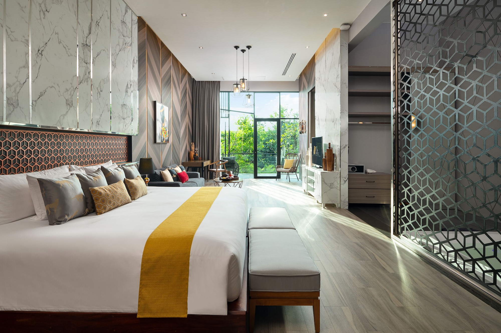غرفة بسرير كينج بجاكوزي، The Gems Mining Pool Villas Pattaya 2/3
