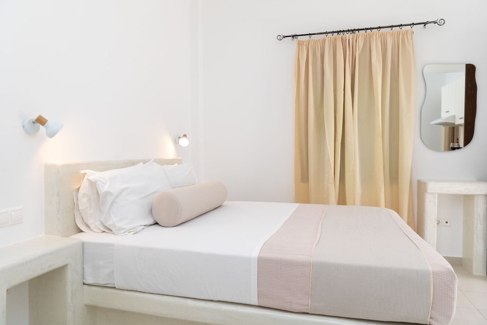 DEPIS PLACE AND APARTMENTS 12/50