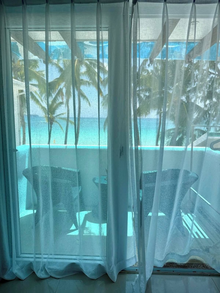 Calypso Beach Dive Resort 42/76