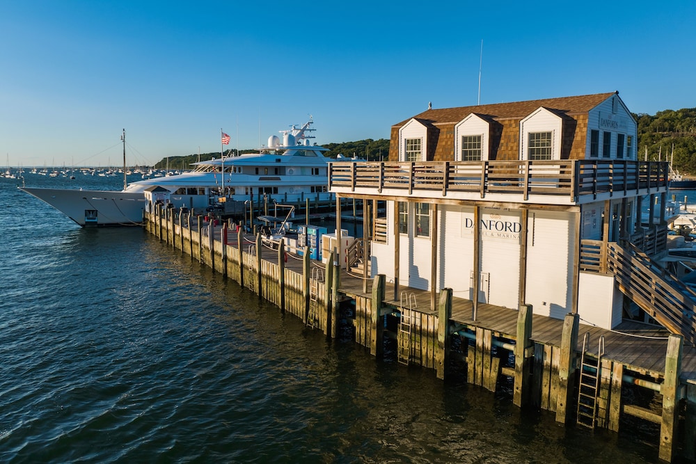 Danfords Hotel and Marina 65/69