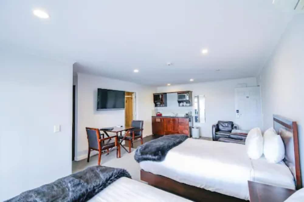 Aotea Motor Lodge 10/35
