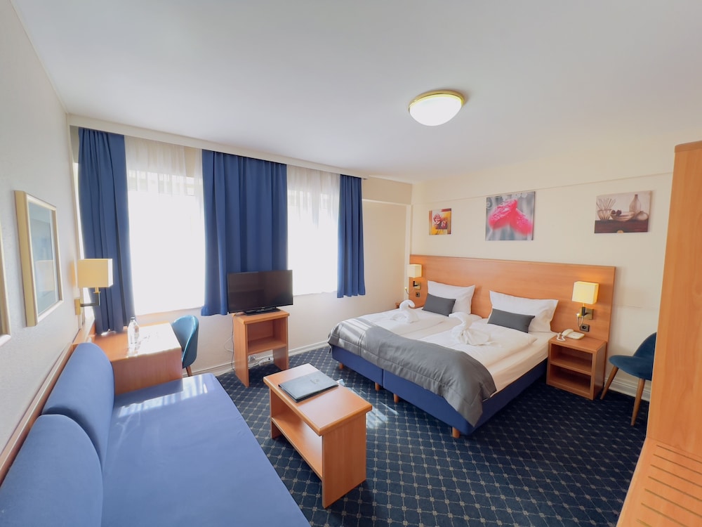 Elbbrucken Hotel 13/50