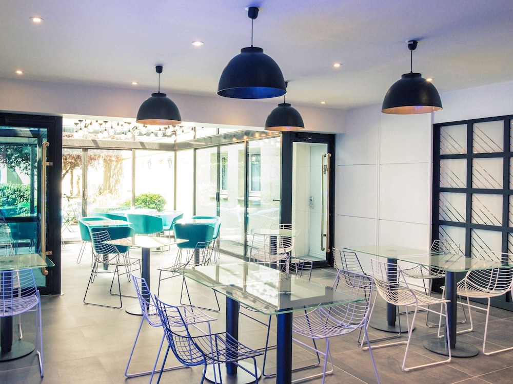 restaurant-cafeteria