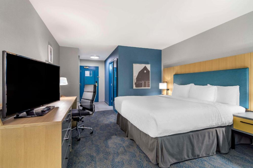 Upgrade, King Bed