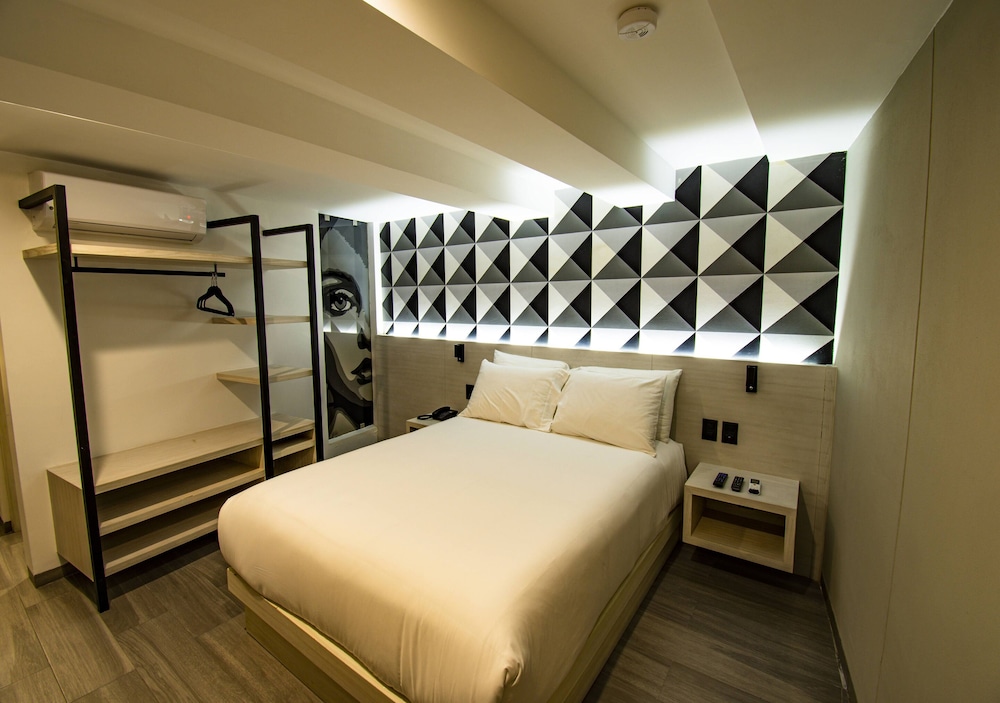 The Andy Hotel 19/64